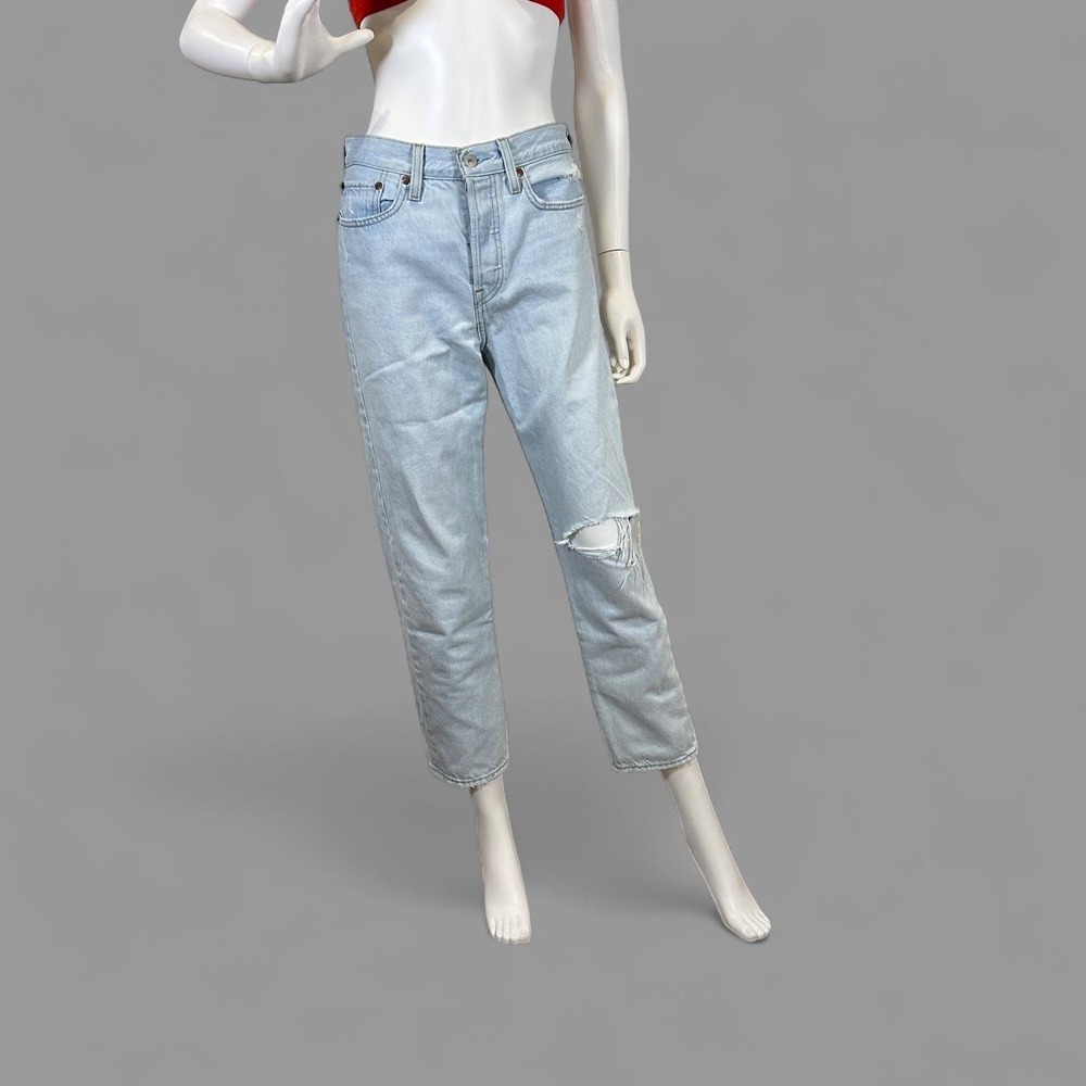 Levi's Premium Wedgie Straight Jeans W28 Light Wash Distressed High Rise Denim
